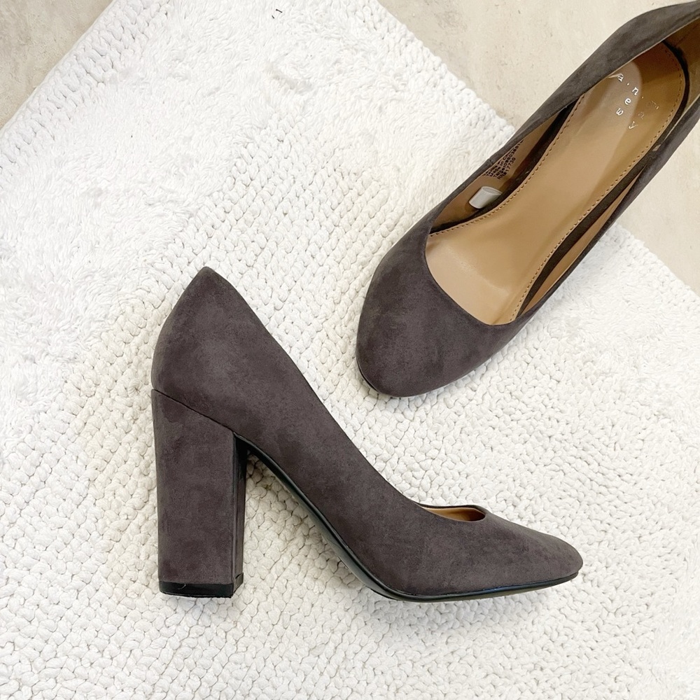 A New Day - Gray Suede Block Heel Pumps | Size 5.5